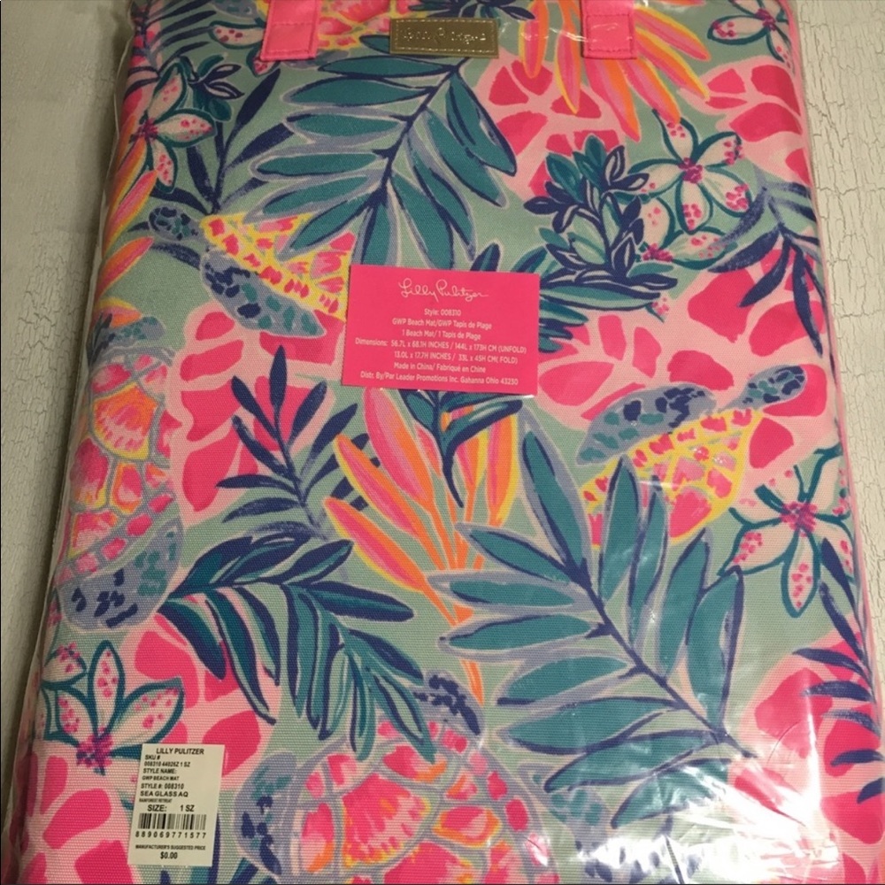 NWT Lilly Pulitzer GWP Beach Mat RainforestRetreat